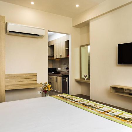 Silver Oak Near Medanta Medicity Hotel Gurgaon Ngoại thất bức ảnh